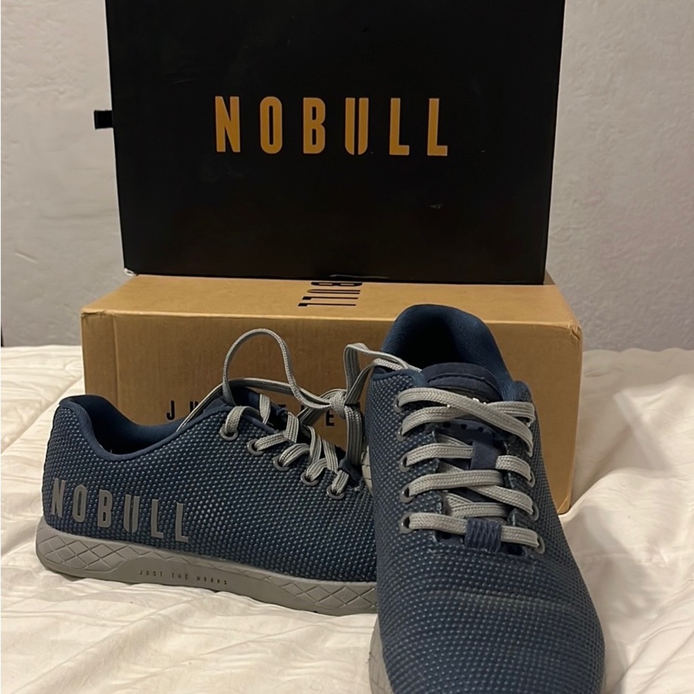 NoBull womens 8.5/ mens7
